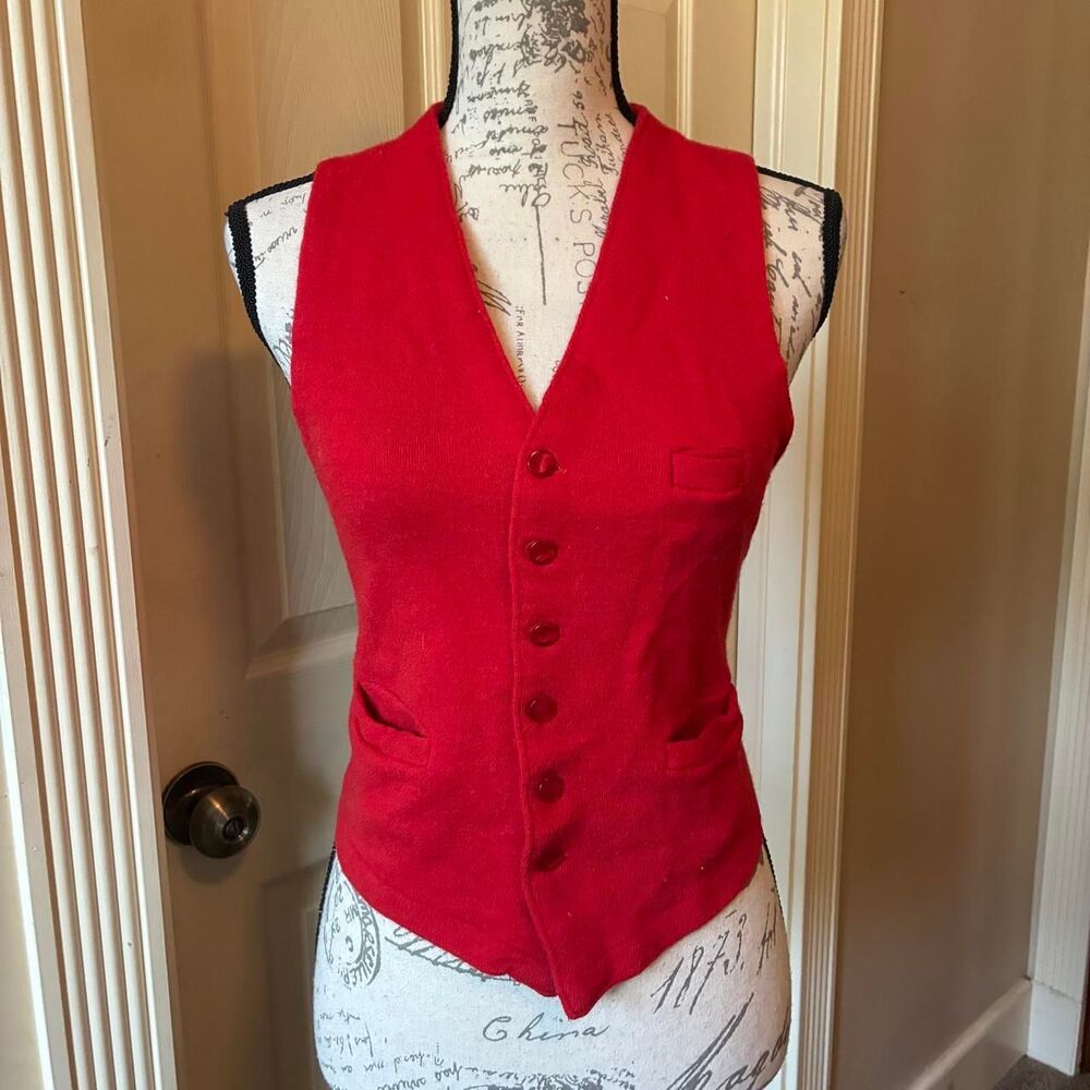 Kandahar-designs Women's Red Gilet